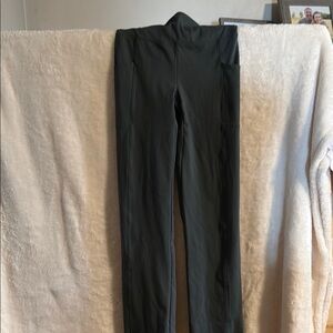 Marika straight legging. Pockets both sides. Size small